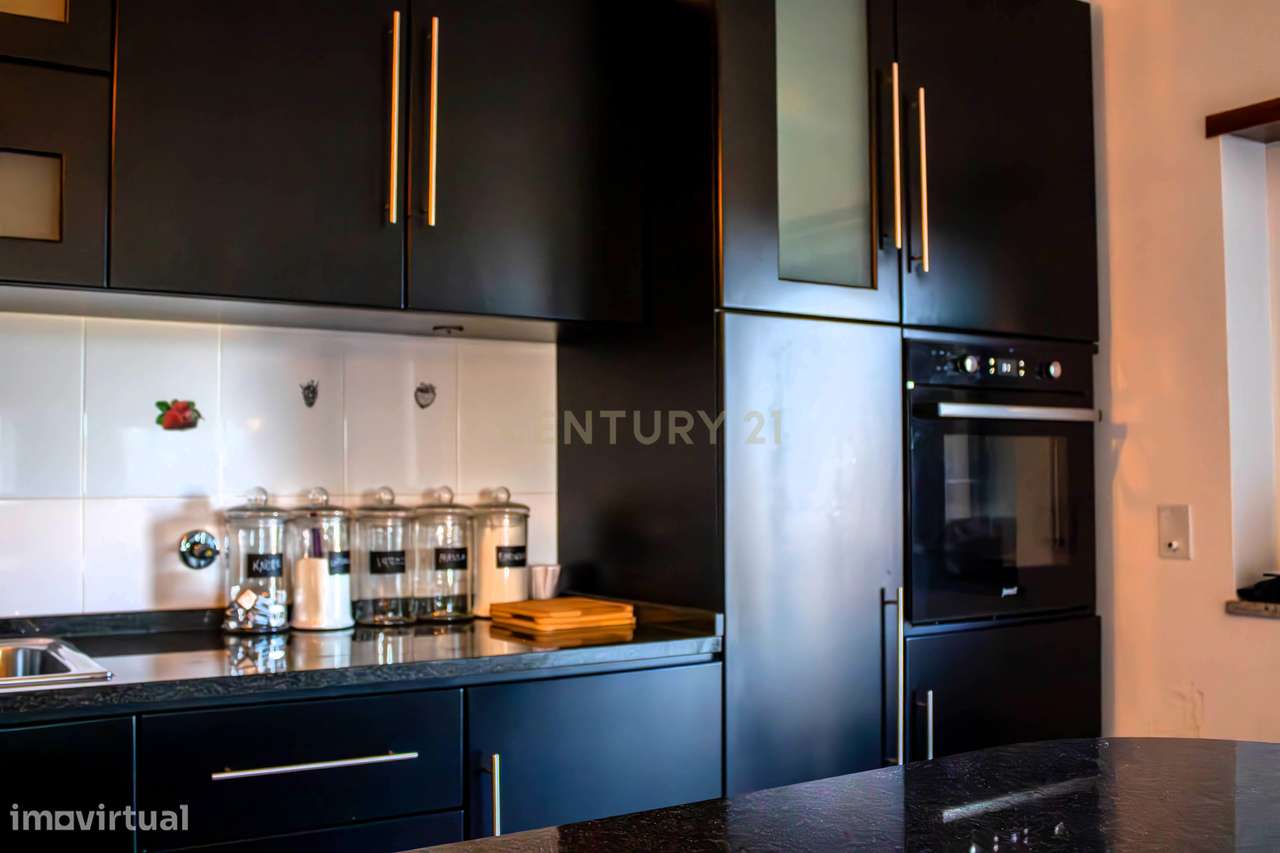 Moradia moderna | 3 pisos | Vila Nova Foz Côa-17