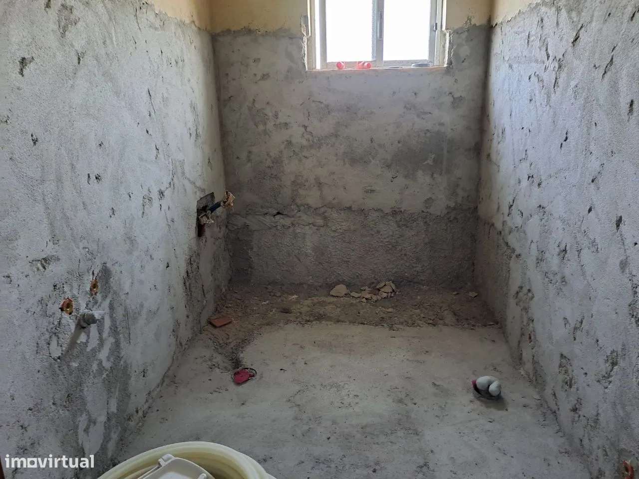 Moradia M5 com Jardim, Quintal com árvores de fruto - Santo Varão-17