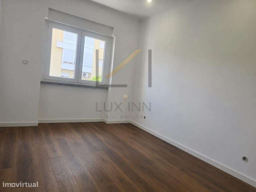 T2 Remodelado Av. Alexandre Salles Venteira - Amadora-11