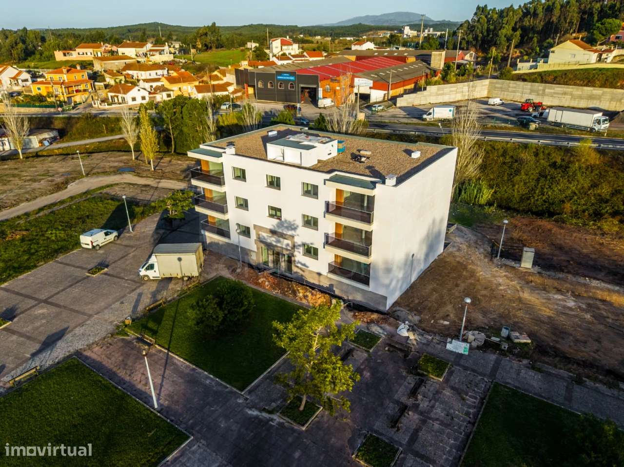 Apartamento T3 R/C  Fração B (Em Construção) - Grande imagem: 2/50