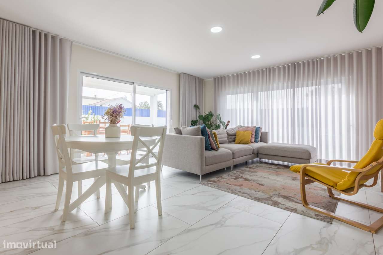 Moradia isolada com piscina aquecida num terreno de 398 m²!-16