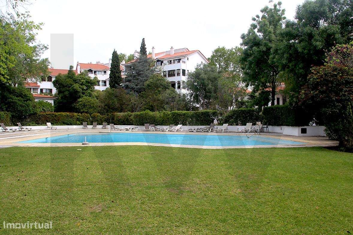 Venda De Apartamento T3 Em Condominio No Monte Estoril Cascais