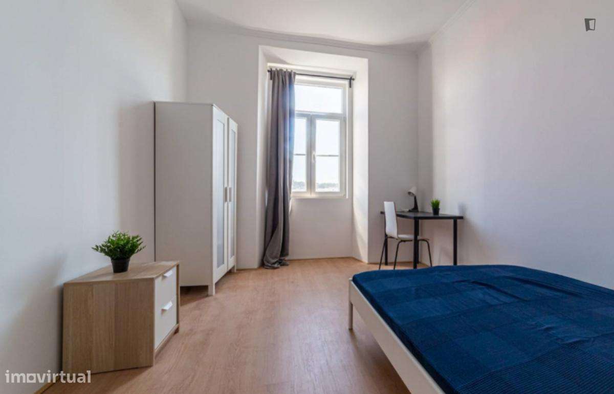 Quarto - localizado em Benfica Lisbon - Grande imagem: 5/6