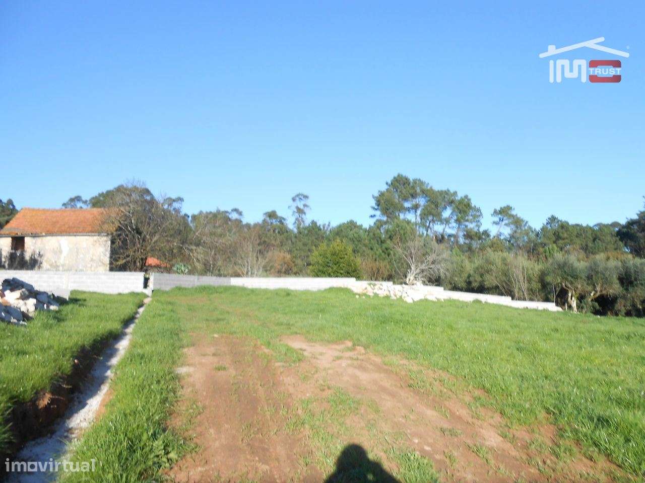 LOTE DE TERRENO COM 900 M2 PARA CONSTRUÇÃO LAPA FURADA SÃO MAMEDE - Grande imagem: 5/11