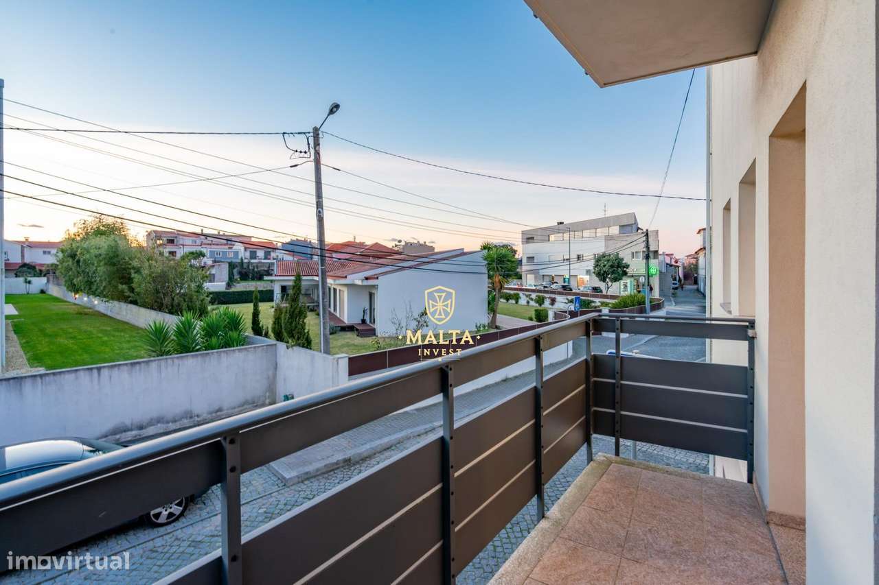 Moradia Bifamiliar com 3 Pisos no Centro de Fão – Esposende-23