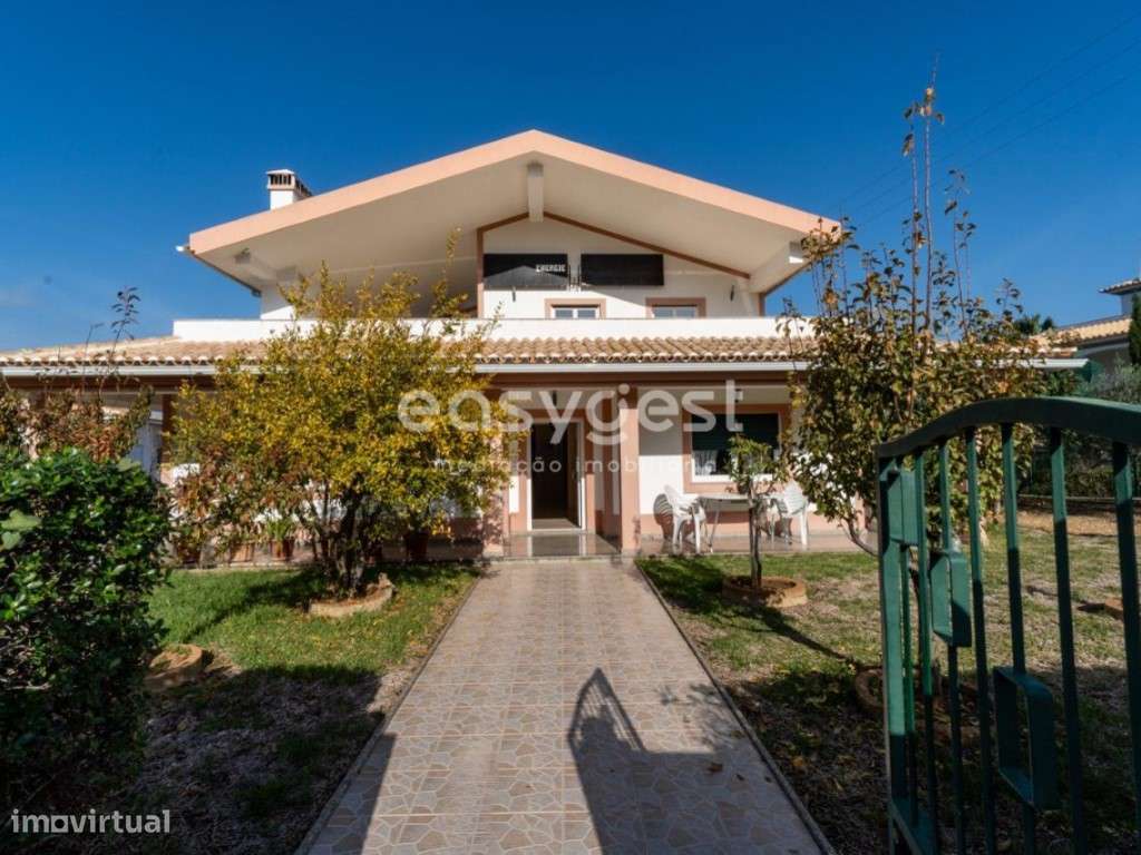 Moradia isolada T2+3 com terraço e vista serra na Quinta do Sobral - Grande imagem: 2/50