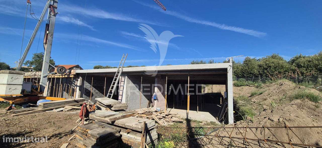 Moradia T3 - Lage, Vila Verde - Grande imagem: 2/24