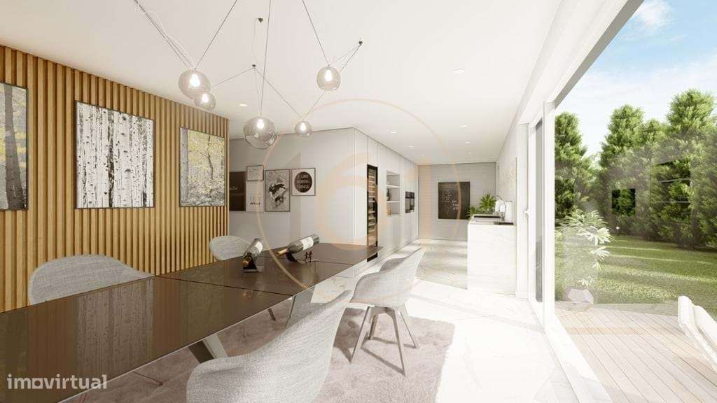 Excelente moradia T3 de 4 frentes em zona nobre de Leça da Palmeira-27