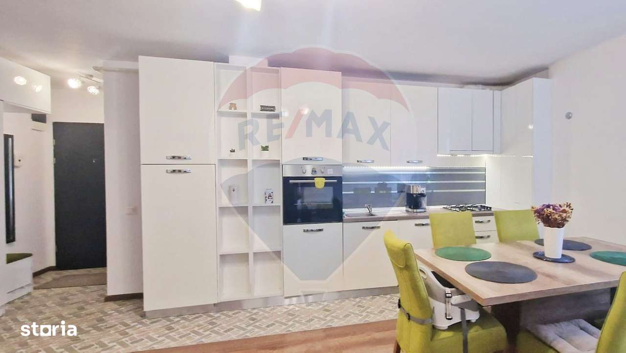 Apartament de vanzare 3 camere , zona Vivo-2