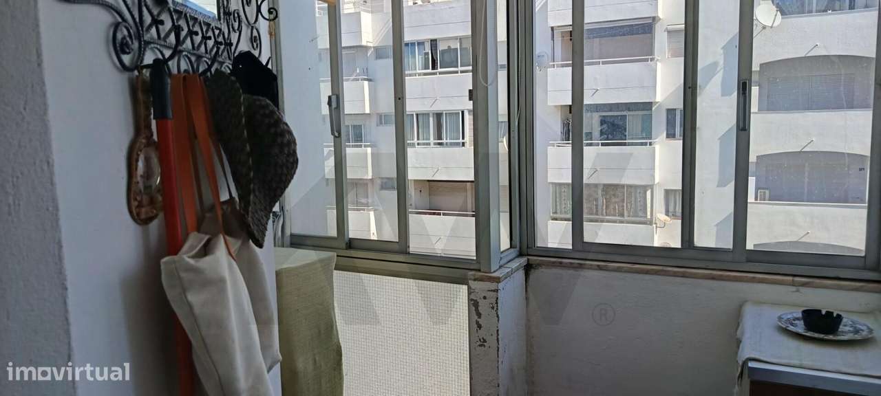 Apartamento T1 Remodelado a 1 Minuto da Praia – Armação de Pêra-10