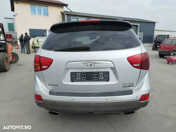 Dezmembram Hyundai ix55 - 2