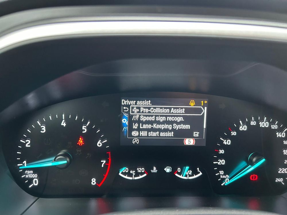Ford Focus - foto 26