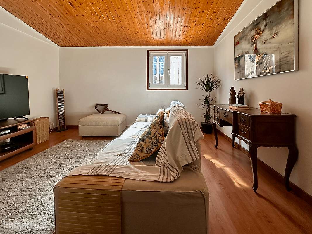 Apartamento T2 à venda em Lisboa-0