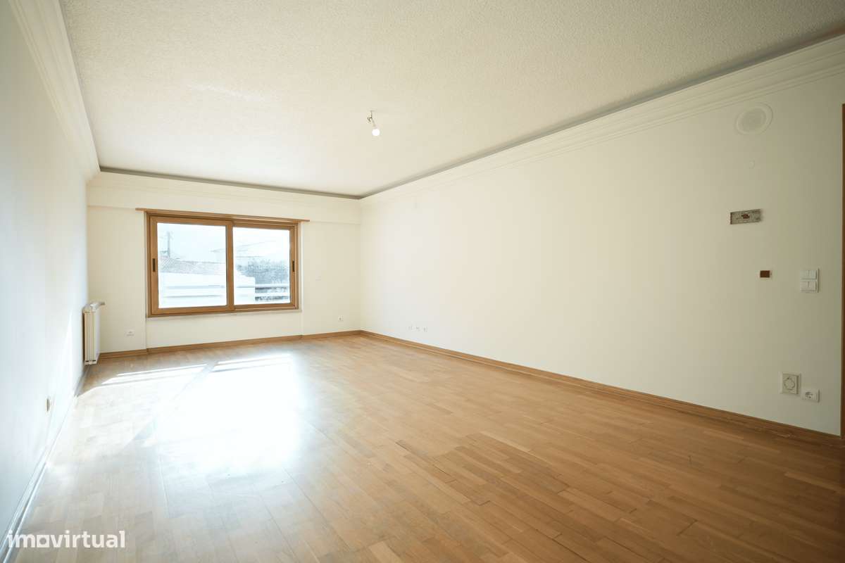 Jardins da Parede - T2 - 97m2 - Grande imagem: 2/21