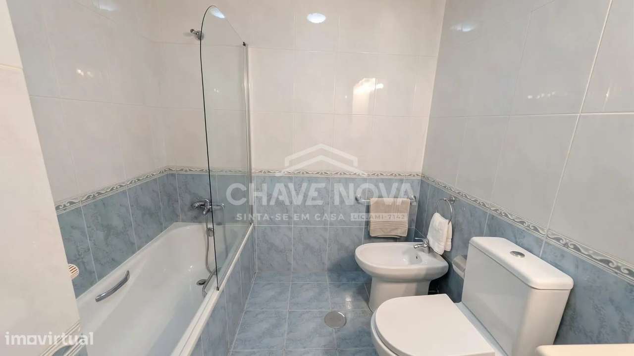 Apartamento T2 c/ Lugar de Garagem em Mafamude-16
