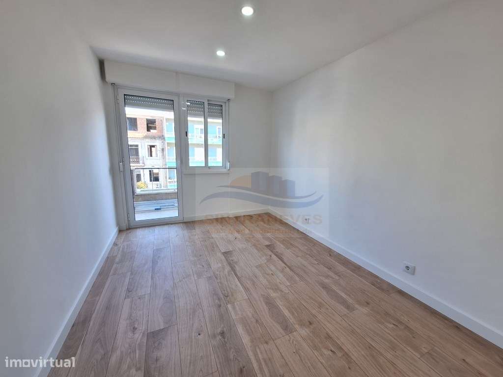 T3 Falagueira Metro, em remodelação total, 2 varandas-15