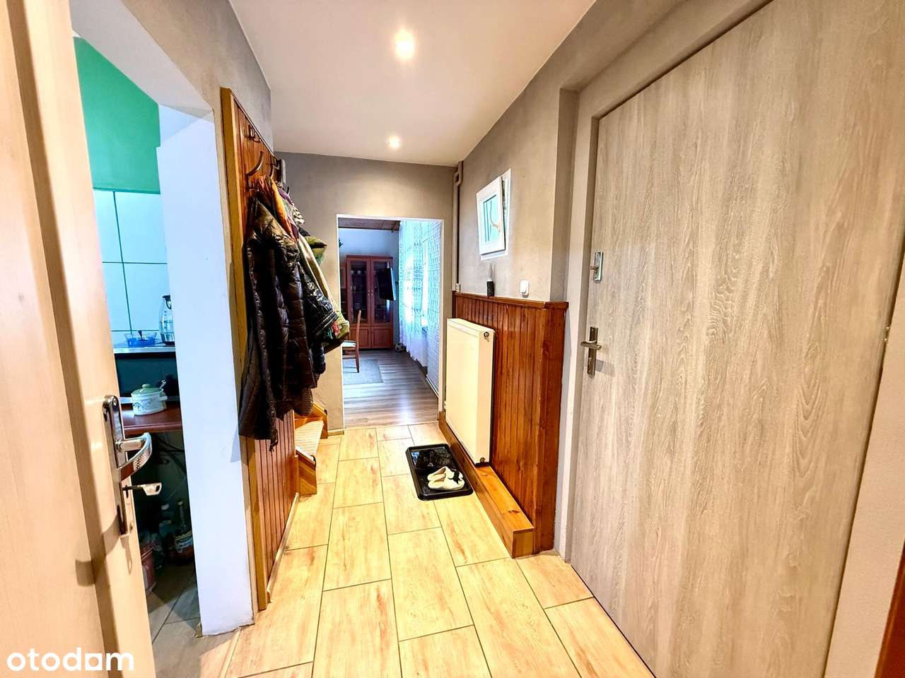 Zadbany dom na osiedlu Czarne Jelenia Góra.-15