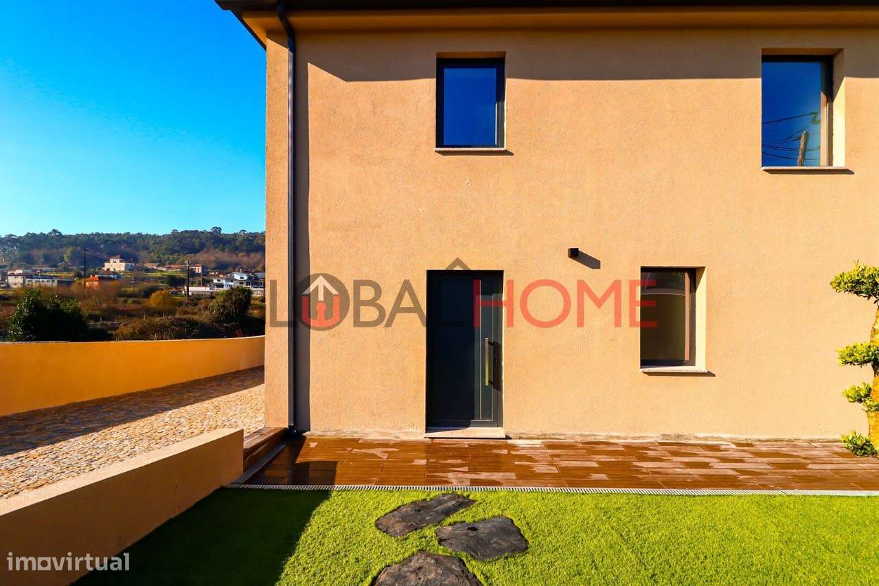 Moradia T3 Nova com 1000m² Terreno em Paços de Ferreira-4