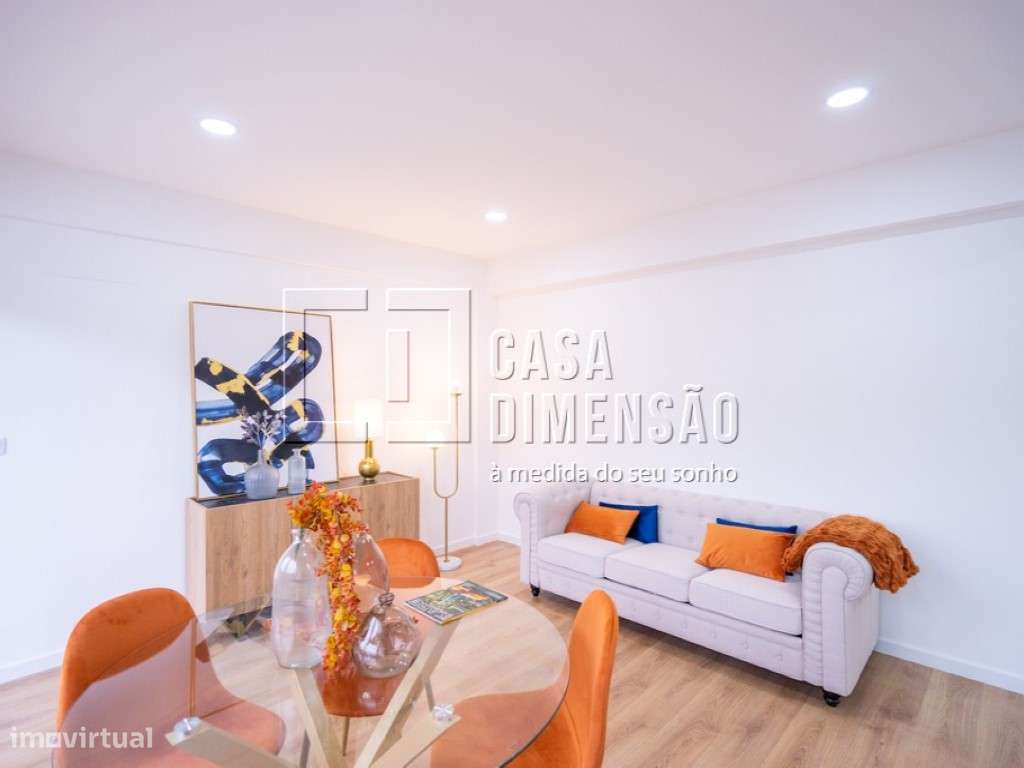 Apartamento de tipologia T3 com varanda, mobilado e equipado em Ben...-4