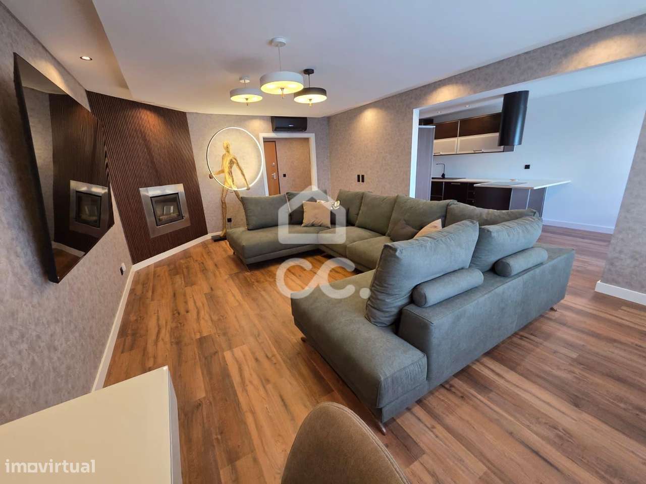 Apartamento T1 na Venda do Pinheiro com Garagem, Elevador e AC-9