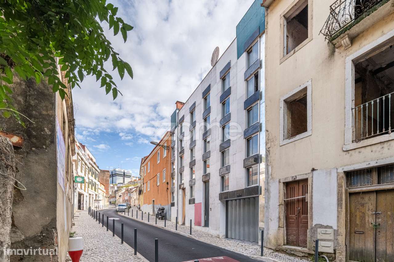 Casa T4, com 4 suites e jardim privado, em Campo de Ourique, Lisboa - Grande imagem: 4/33