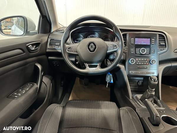 Renault Megane Blue dCi Zen - 6