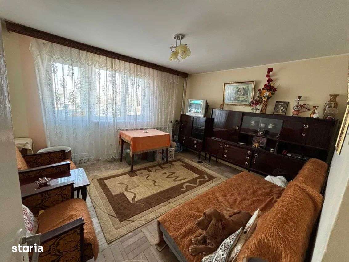 Apartament 2 camere decomandat, Micro 19, izolat, liber