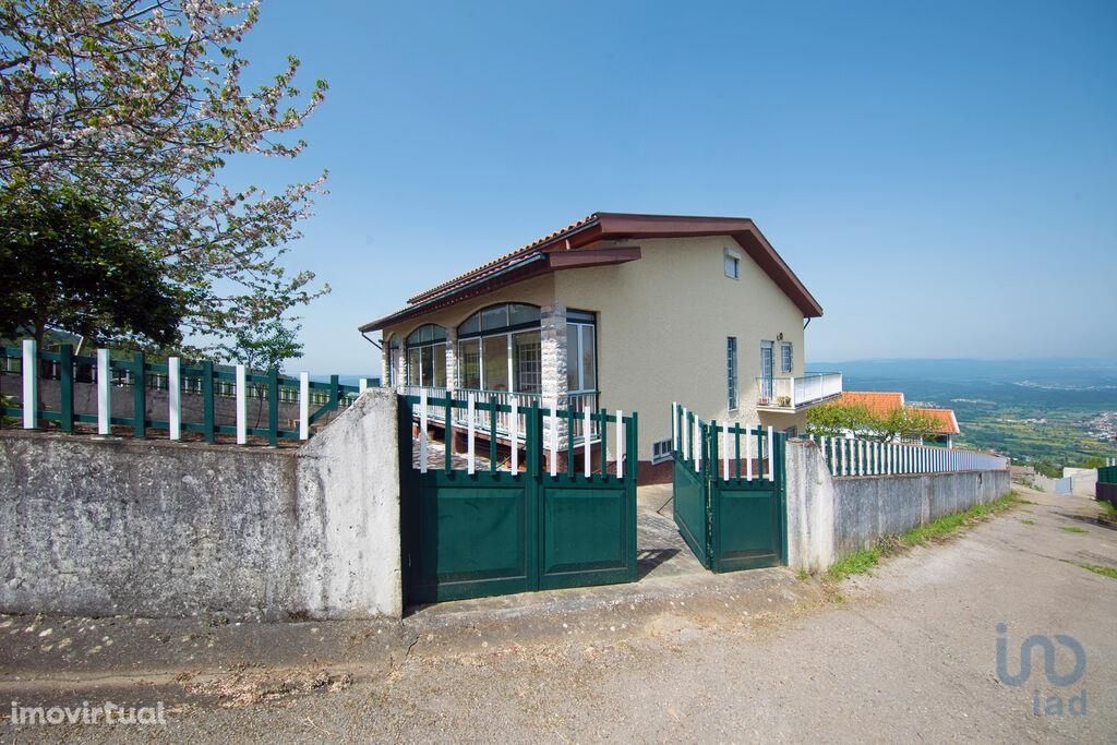 Casa de aldeia T3 em Coimbra de 300,00 m2