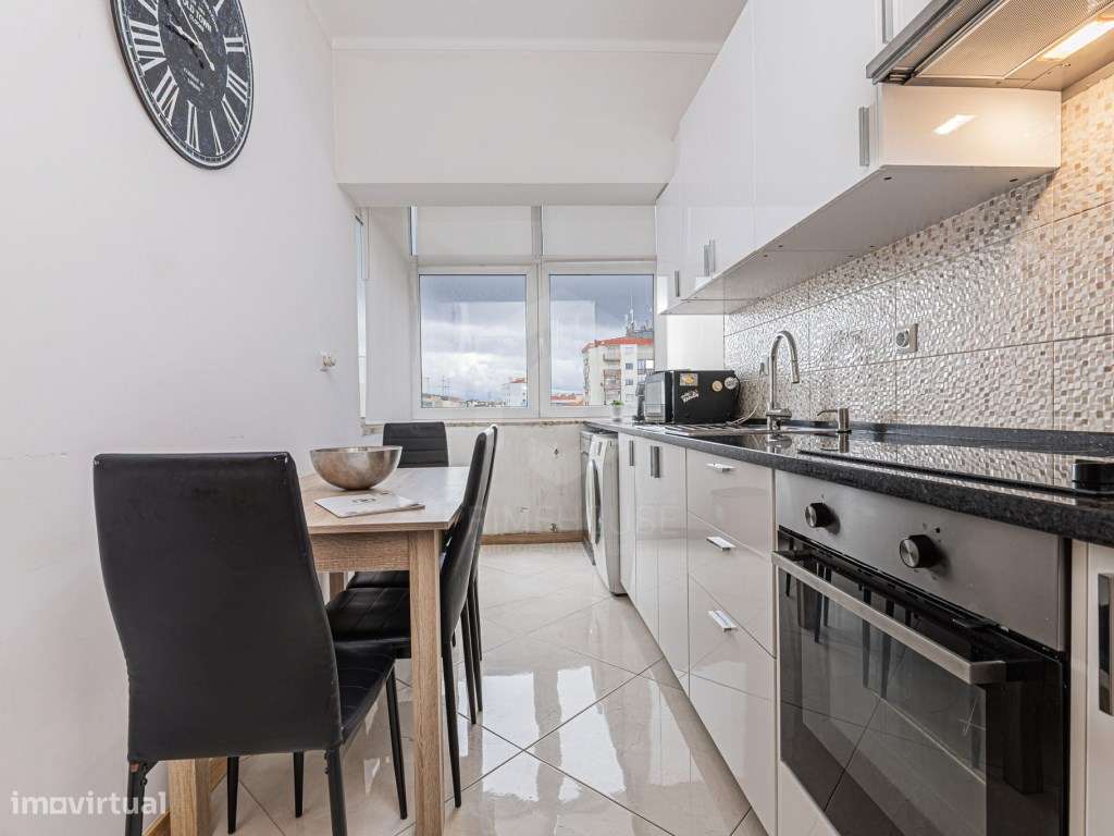 Apartamento T2 - Torre da Marinha-7