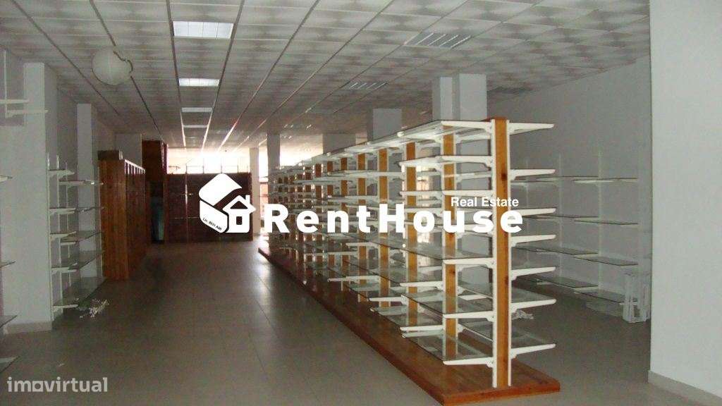 Arrendamento Espaço Comercial na Rua Rancho das Cantarinhas, Nº70 - Grande imagem: 4/4