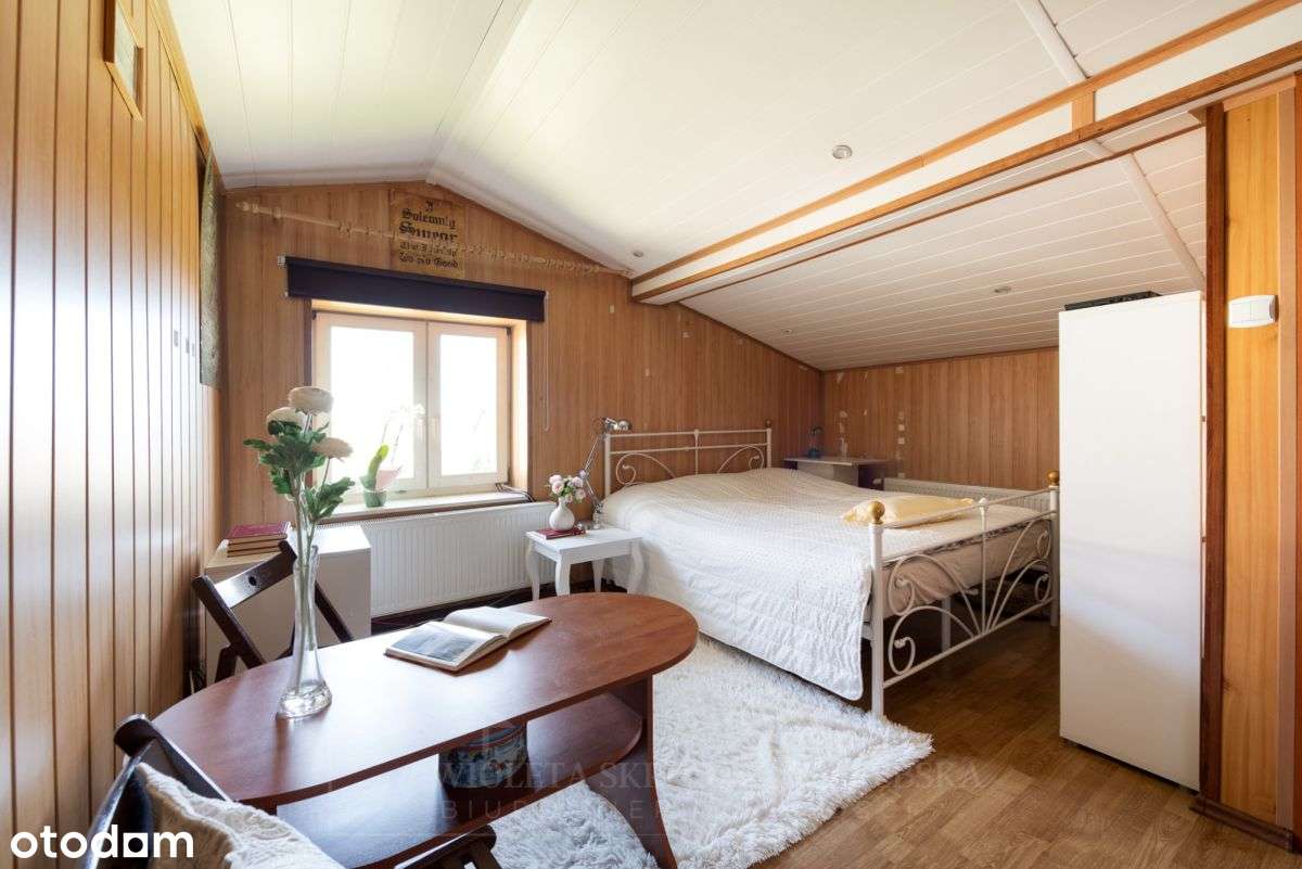 Dom przy lesie z dużą działką-14