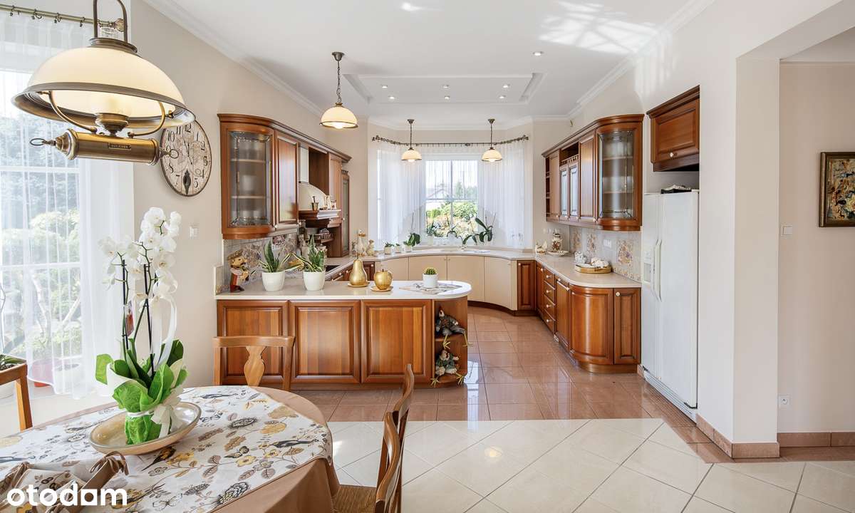 Dworek | Strefa SPA z basenem i kortem | 2,94 ha-8