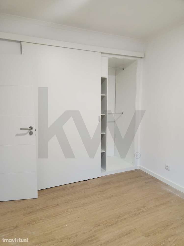 Moradia T2 totalmente remodelada-4