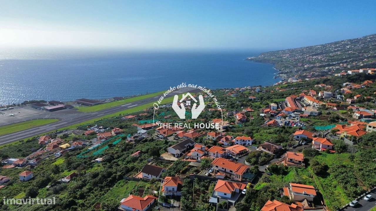 Terreno com Ruína de Moradia V1 em Santa Cruz - Grande imagem: 3/17