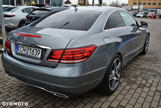 Mercedes-Benz Klasa E 250 Coupe 7G-TRONIC Sport Edition - 4