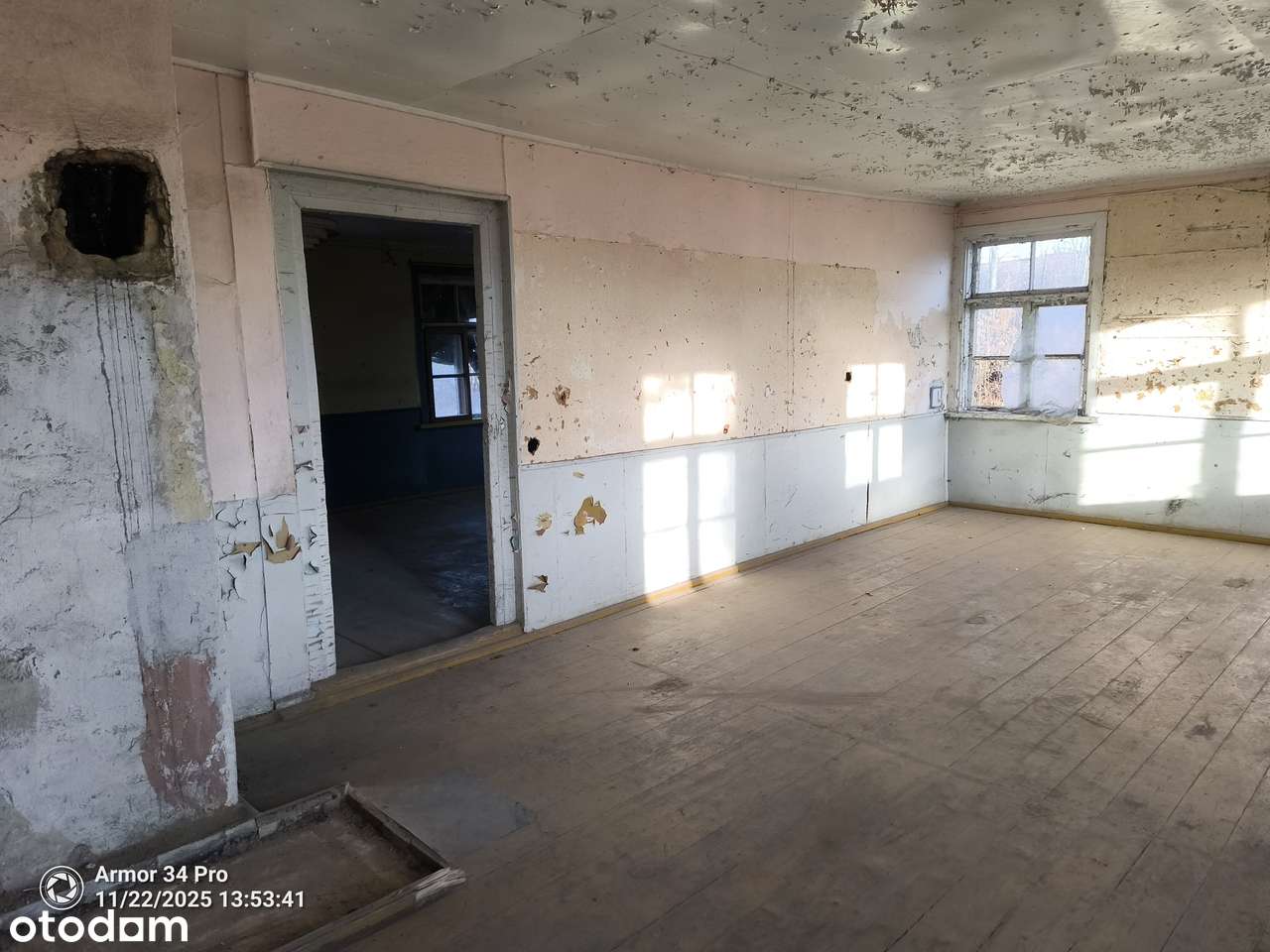 STARY DREWNIANY DWOREK w Łosince z 1890 roku.  REWEACYJNY ZDROWY DYL-5