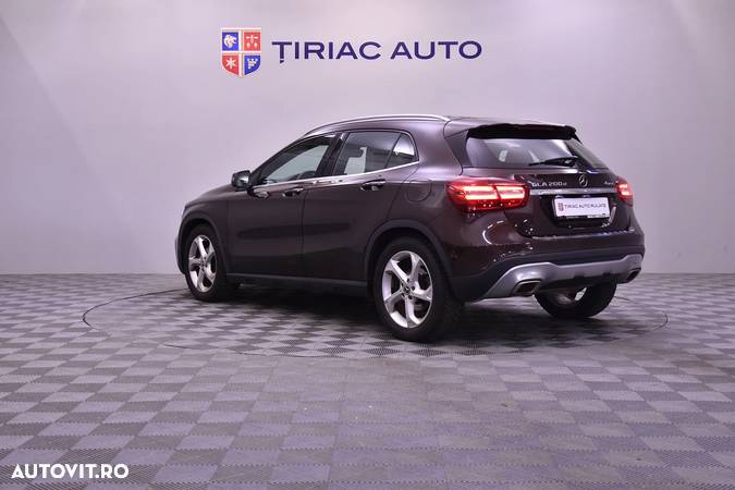 Mercedes-Benz GLA 200 d 4MATIC Aut. - 3