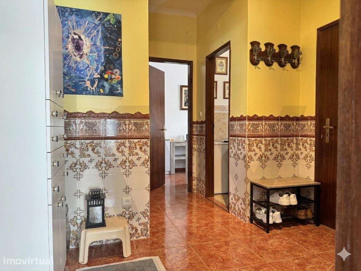 Apartamento T3 em São João da Talha, com vista rio e lugar de parqueam-10