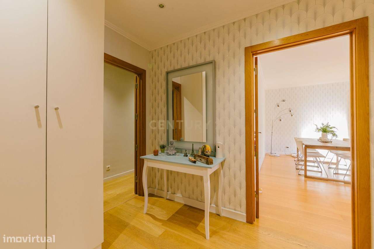 Apartamento T3 para Arrendar Mobilado na Urbanização Quinta da Parreir - Grande imagem: 2/26