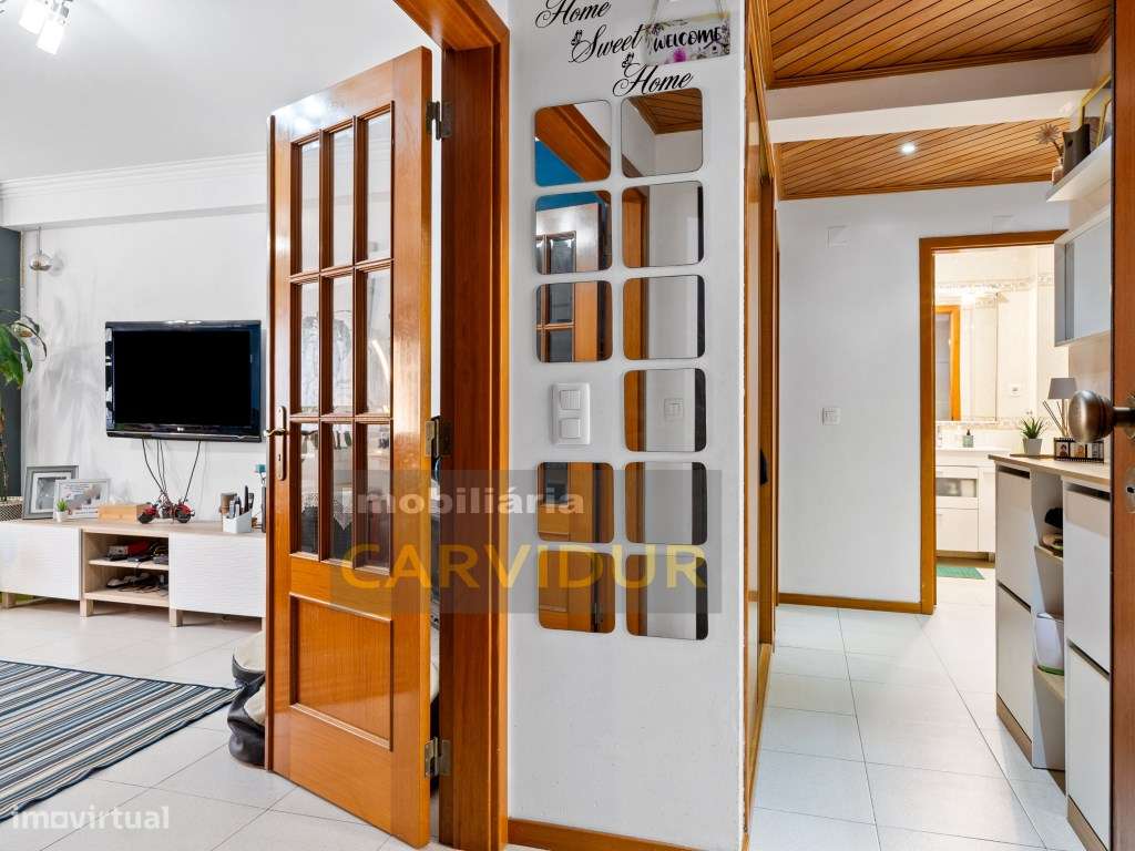 Barreiro/Vila Chã T2 com arrecadação e elevador-2