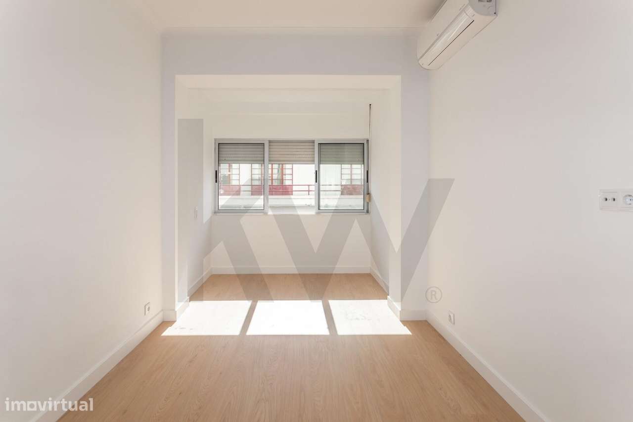 Apartamento T4 transformado em T3 totalmente remodelado na Cova da Pi-22