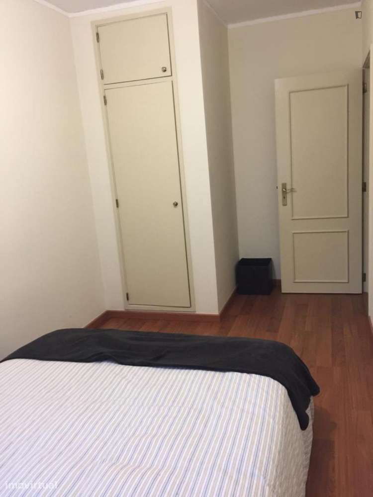 Quarto - localizado em Lisbon - Grande imagem: 3/10