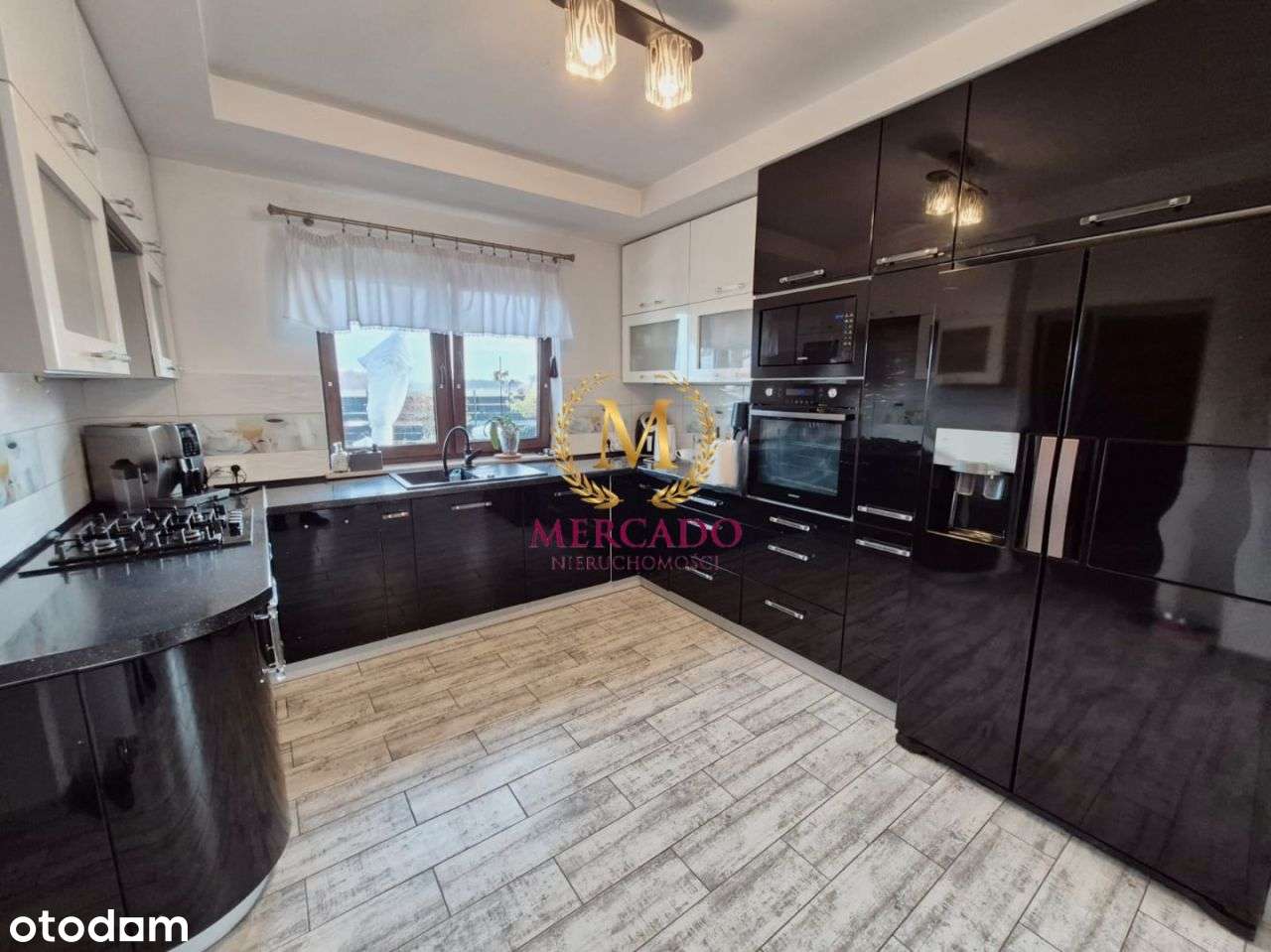 Atrakcyjny dom rodzinny w spokojnej lokalizacji - Pełny obrazek: 5/16