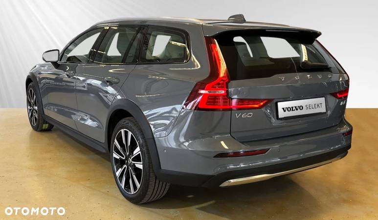 Volvo V60 Cross Country B4 D AWD Geartronic - 3