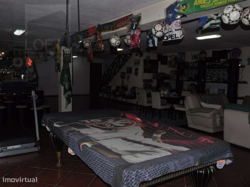 Moradia V4 em Candoso S.Santiago e Mascotelos-31