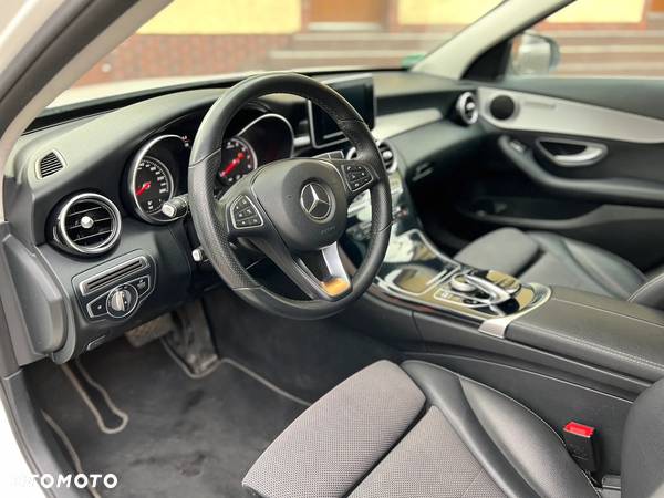 Mercedes-Benz Klasa C 250 9G-TRONIC - 26