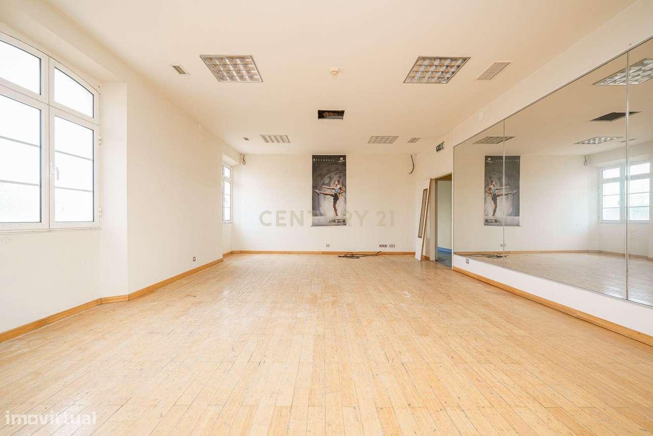 Palacete Chatillon – Um Ícone no Coração de Setúbal-32