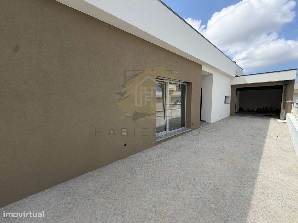 Moradia T3 Térrea de Arquitetura Moderna- Pinhal do General-30