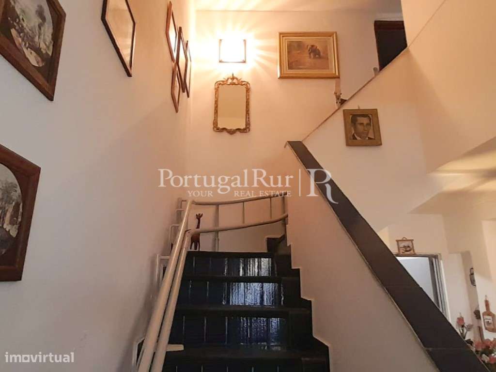 Moradia T4 com terraço em zona residencial de Évora-8