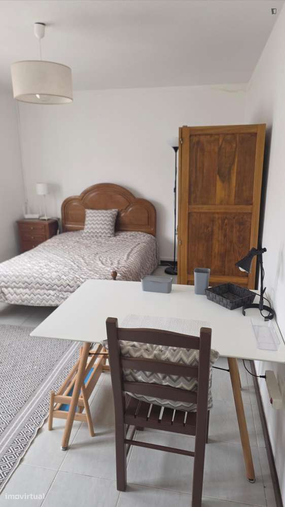 Quarto - localizado em Maia - Grande imagem: 3/12